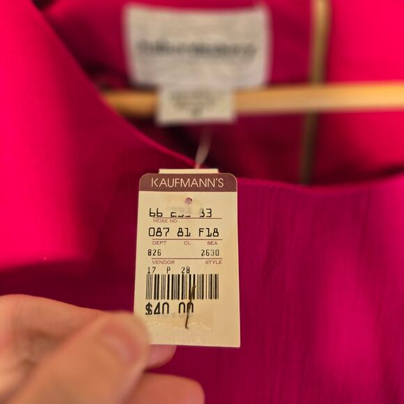 Vintage Haberdashery Fuchsia Blouse, Size 18 – Bright & Versatile Staple [0357] - Picture 4 of 10